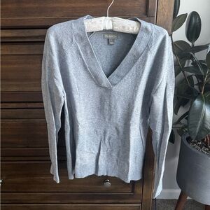Style & Co. Light Gray V-Neck Sweater